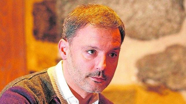 «Beiras sacrifica el trabajo de controlar a la Xunta por su escenografía de alimentación»