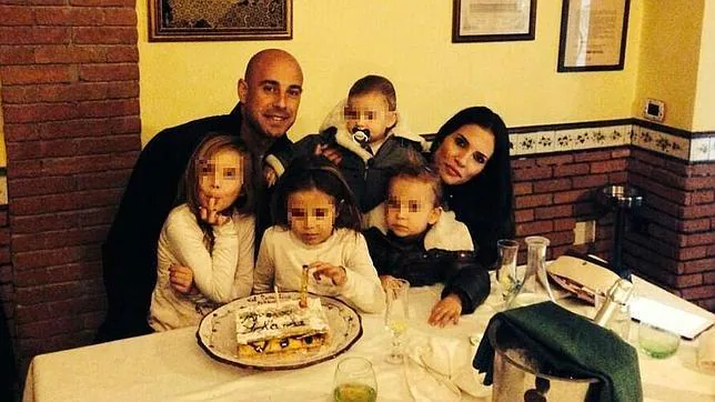 Pepe Reina celebra el cumpleaños de su mujer en familia