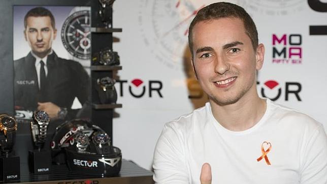 La respuesta de Jorge Lorenzo a su vídeo: «No son chicas objeto, son chicas Monster»