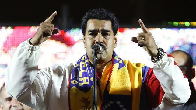 Maduro ataca ahora a las funerarias en su ofensiva de «precios justos»