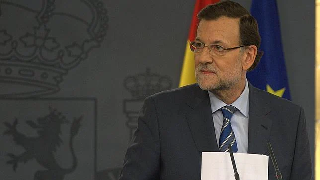 Rajoy: «Les garantizo que esa consulta no se celebrará porque es inconstitucional»