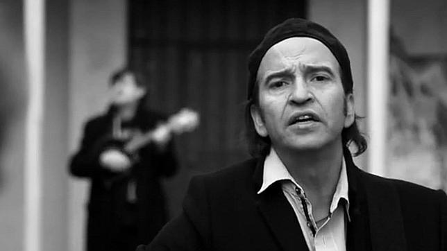 Los Secretos cantan la sintonía de «Cuéntame» para la nueva temporada