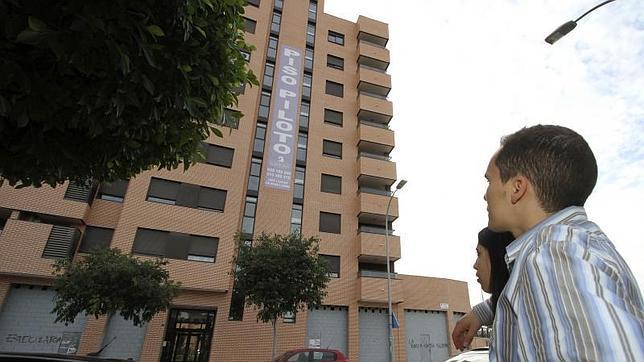 España pasa el último examen de la troika, que pide culminar las reformas