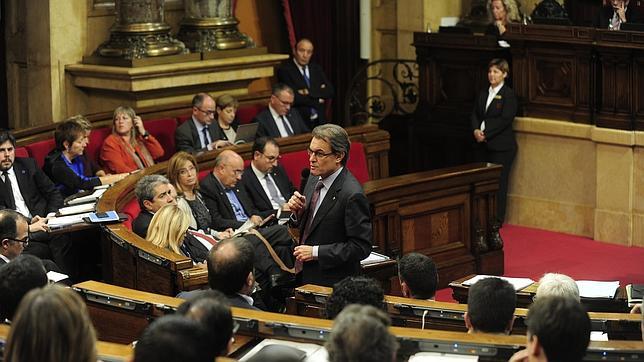 El Parlament debatirá el 16 de enero la propuesta para pedir la consulta en el Congreso
