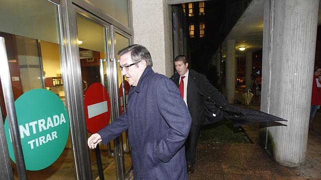 Siete concejales de Santiago declaran ante el juez