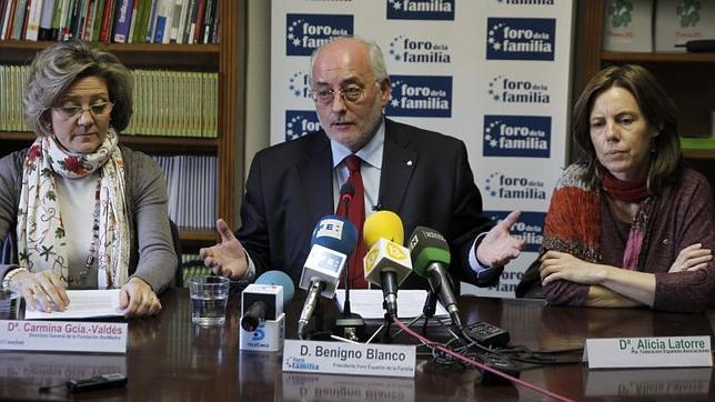 Las asociaciones provida celebran la reforma del aborto pero piden más ayudas a la maternidad