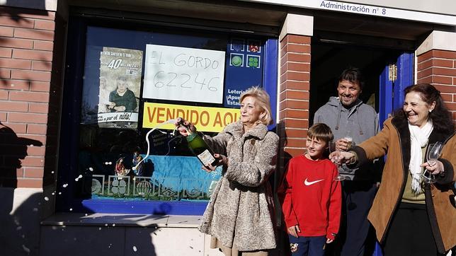 La dueña de la administración de Leganés: «Ya no me muero sin dar el Gordo»