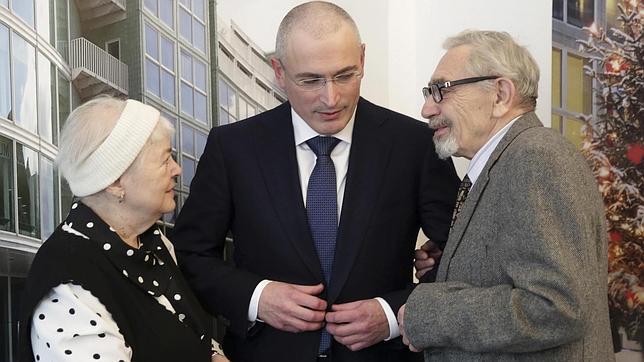 Jodorkovski se dedicará a ayudar a los presos políticos