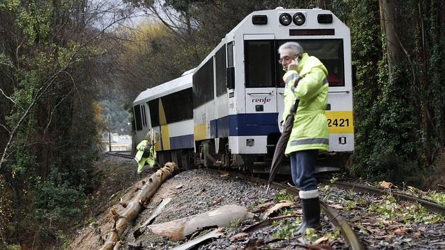Más de 300 incidencias por la ciclogénesis explosiva en Galicia