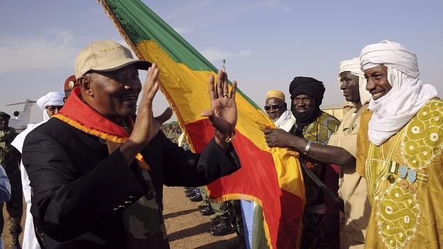 Malí acusa al derrocado presidente Touré de alta traición