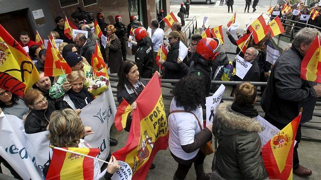 «Lo único que tienen que hacer los presos de ETA es cumplir sus penas íntegras»