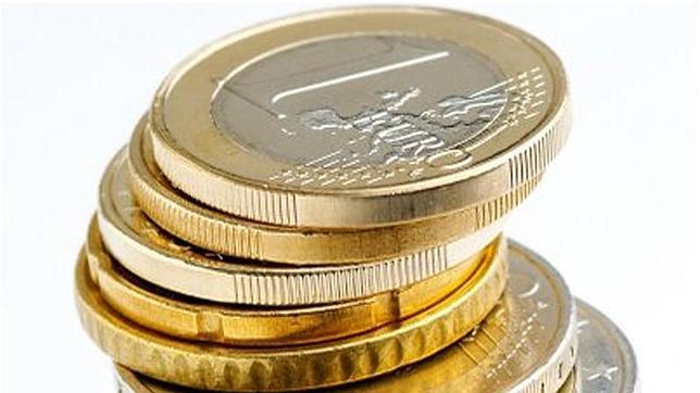 Los gallegos pagarán más por la luz, peajes, trenes, gasolina y recogida de basura en 2014