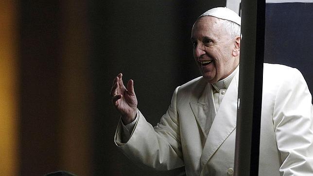 El Papa Francisco conversa por teléfono con las carmelitas de Lucena