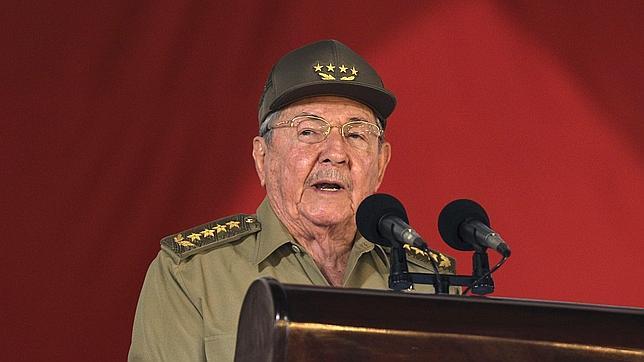 Raúl Castro avisa de una campaña externa e interna para desmantelar el régimen cubano