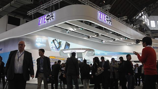 CES 2014: El «smartwatch» de ZTE, con podómetro y control de cámara remota