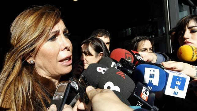 Camacho avisa a Mas que Rajoy no le recibirá «para hablar de una consulta»