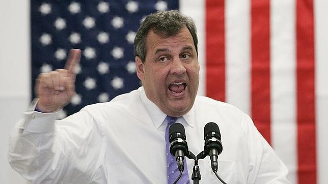 Chris Christie, gran promesa republicana, se tambalea por un corte de tráfico