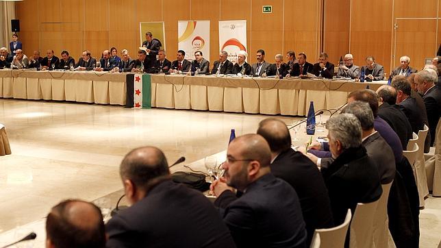 España apoya una transición política en Siria «tras la violencia brutal del régimen»