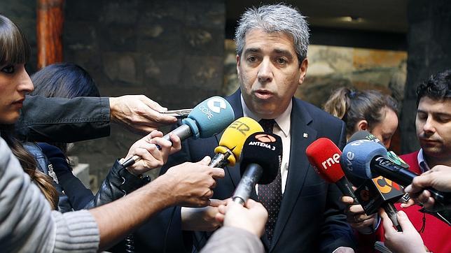 Homs replica a Margallo que lo «altamente peligroso» es no dejar votar