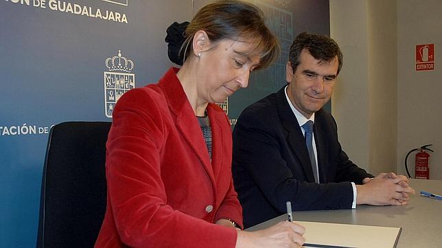 Guarinos y Román valoran positivamente los anuncios de Cospedal en Fuensalida