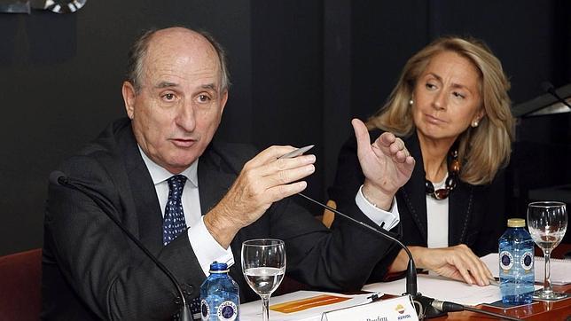 Rajoy comunica a Rivero que las prospecciones empezarán este verano