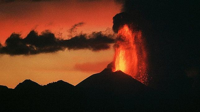 Declaran la alerta naranja en Guatemala por la erupción del volcán Pacaya