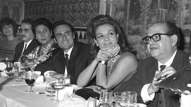 Guía para encontrarse a políticos y famosos en la mesa de al lado