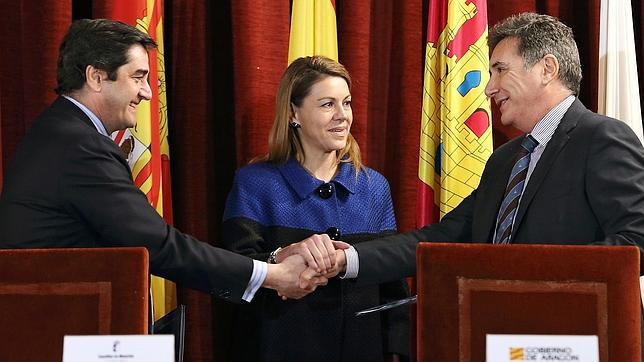 Cospedal preside la firma del convenio de Sanidad entre Castilla-La Mancha y Aragón