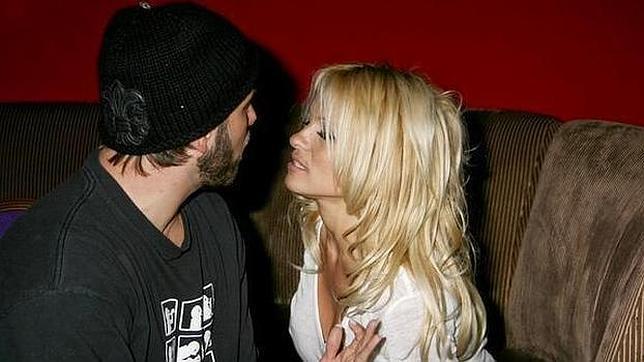 Pamela Anderson vuelve a casarse con su exmarido Rick Salomon en secreto