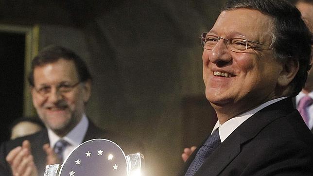 Rajoy: «En la Constitución cabemos todos y constituye la mejor garantía para avanzar»