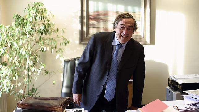 Rosell pide a Báñez una reunión urgente sobre las cotizaciones de las retribuciones en especie