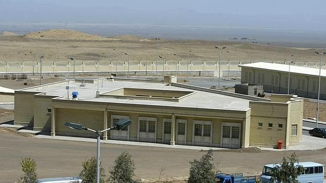 Irán empieza a cumplir con Occidente y  suspende su enriquecimiento de uranio