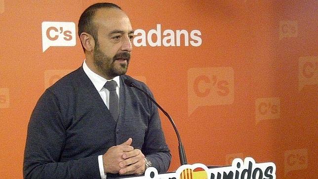 Jordi Cañas renuncia a ser portavoz de C's mientras le sigan investigando