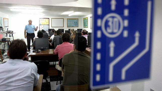 Murcia y Logroño, ciudades donde es más caro sacarse el carné de conducir