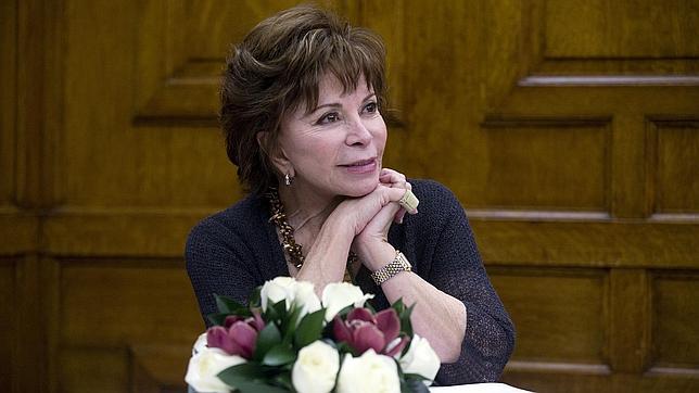 Isabel Allende: «La gente joven tiene miedo al libro de papel»