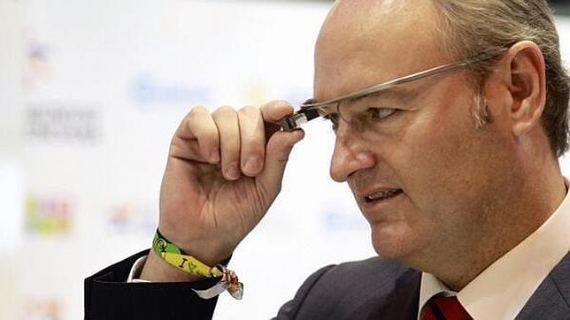 Fabra anuncia acciones legales contra la «persecución» a altos cargos del Consell