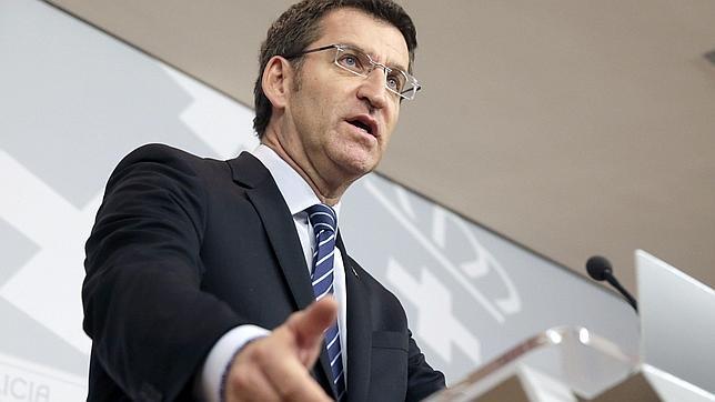 Feijóo tacha la consulta de «ilegalidad flagrante» que no se puede permitir