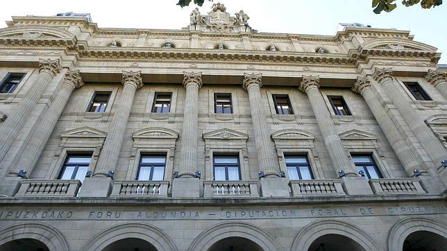 El Gobierno exigirá que la bandera española ondee en Guipúzcoa