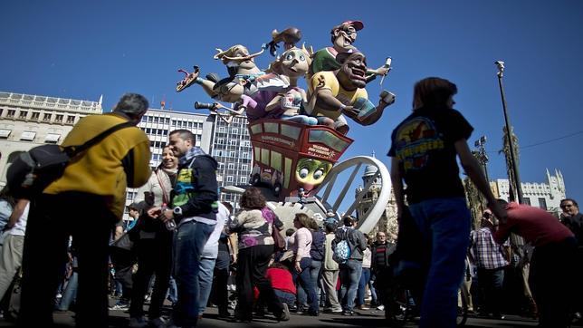 Hacienda reduce al 10% el IVA de las Fallas