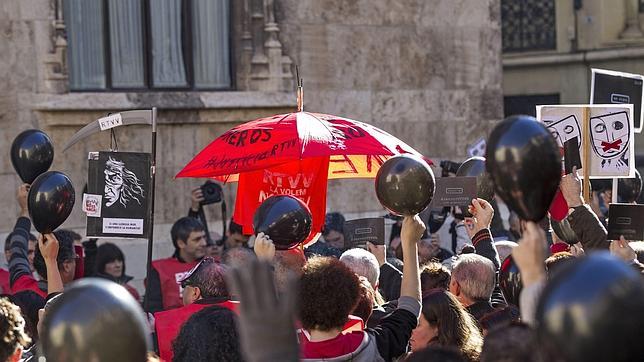 El comité de empresa de RTVV comunica las 13 personas que negociarán el ERE