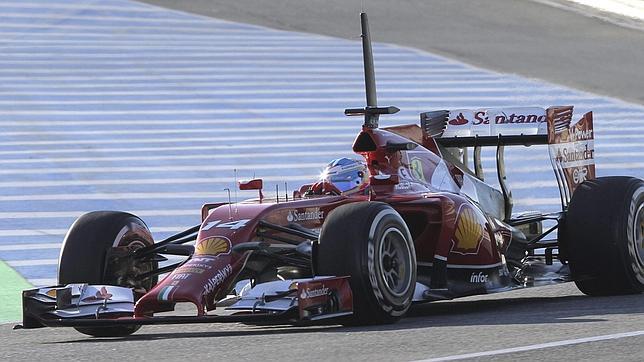 Alonso rueda en Jerez, Red Bull sigue en paro