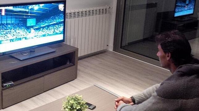 Nadal sufre con la Davis desde su casa