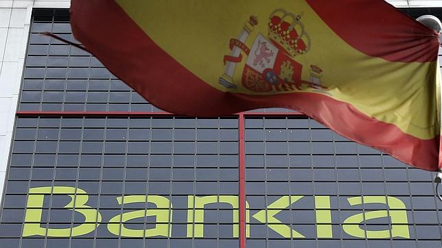 BFA-Bankia gana 818 millones de euros en 2013 frente a las pérdidas de un año antes