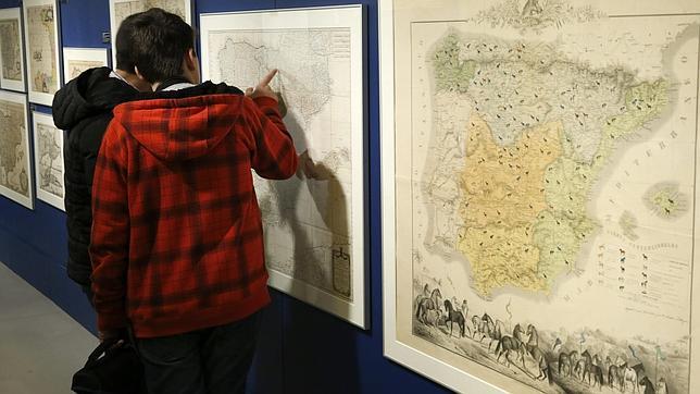 La Biblioteca Nacional expone los tesoros sorprendentes de la cartografía española