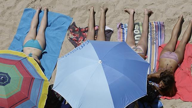 La exposición solar intensas antes de los veinte años se relaciona con el cáncer de piel