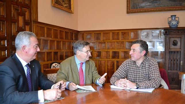 Tizón explica a los ecologistas sus planes para El Borril