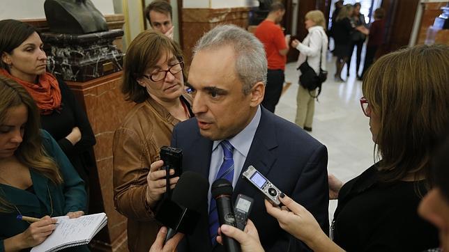 El PSOE se atraganta con la Coca-Cola