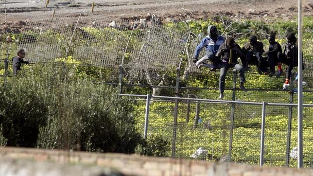 Melilla y Ceuta, una incesante presión migratoria