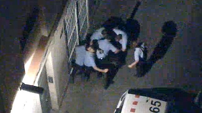 La juez ve «multitud de evidencias» contra los mossos imputados por el caso Benítez