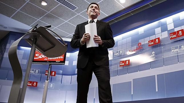 Rubalcaba espera no tener que frenar el pacto de los socialistas navarros con Bildu